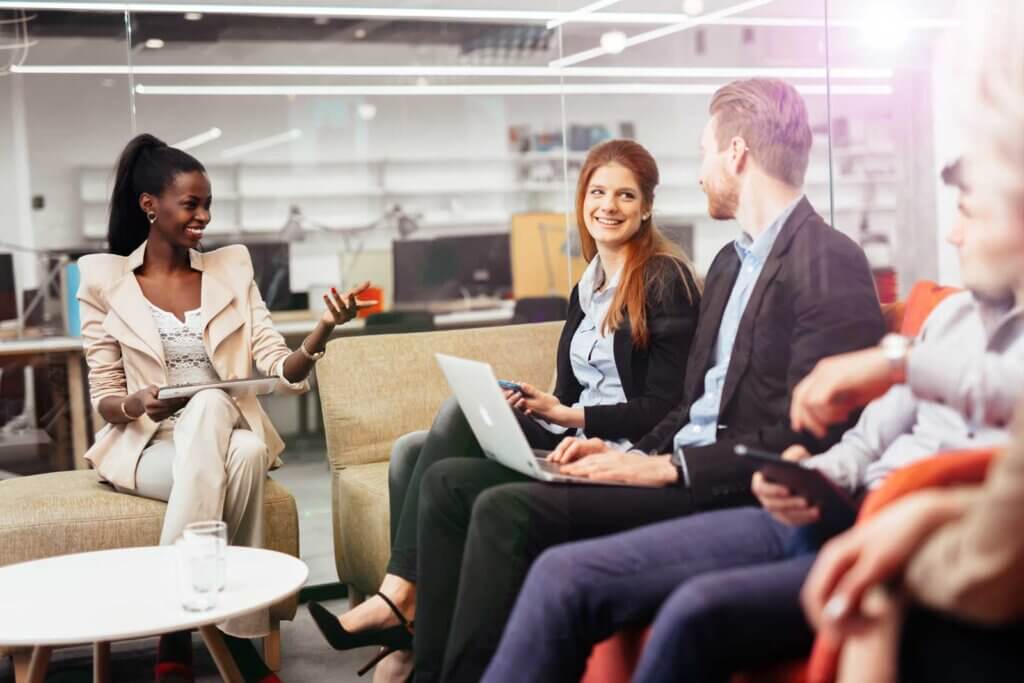 buisness-discussion-technology-at-hand