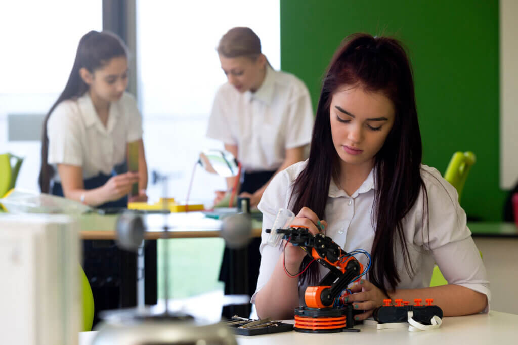 4-Trends-to-Watch-in-the-Engineering-Industry